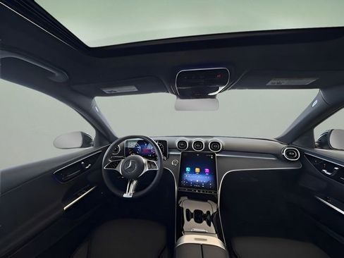 Used 2025 Mercedes-Benz C 300 Sedan image 39
