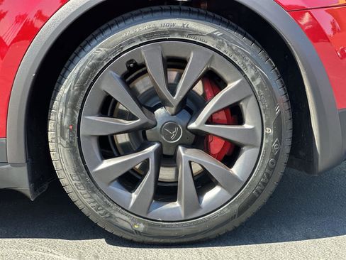 Used 2023 Tesla Model X Plaid image 8