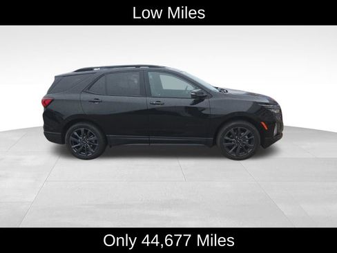 Certified 2022 Chevrolet Equinox RS w/ RS Leather Package AWD/4WD image 2