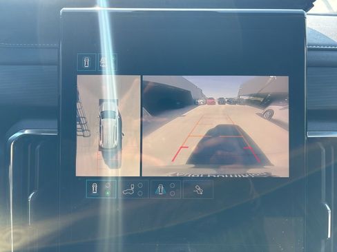 Used 2025 GMC Acadia Elevation image 24