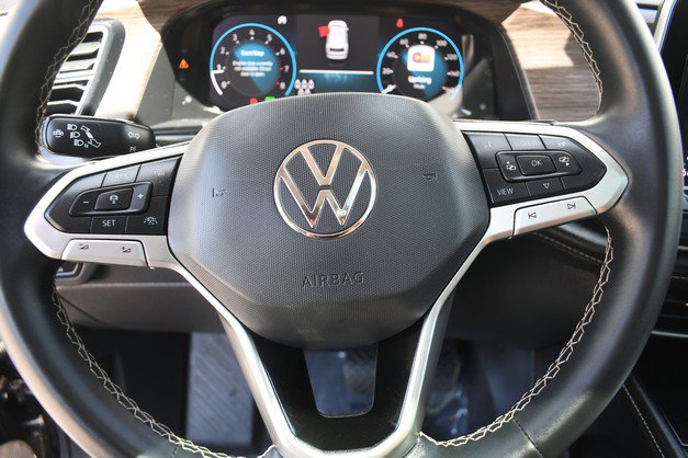 Used 2024 Volkswagen Atlas SEL AWD/4WD image 32