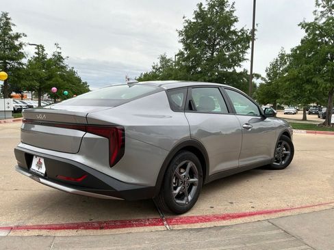 Used 2025 Kia K4 FWD image 5