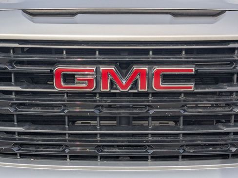 Used 2022 GMC Sierra 1500 Elevation w/ LPO, Elevation Black Package image 10