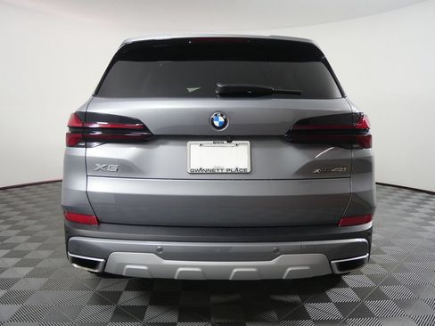 Used 2026 BMW X5 xDrive40i w/ Premium Package AWD/4WD image 4