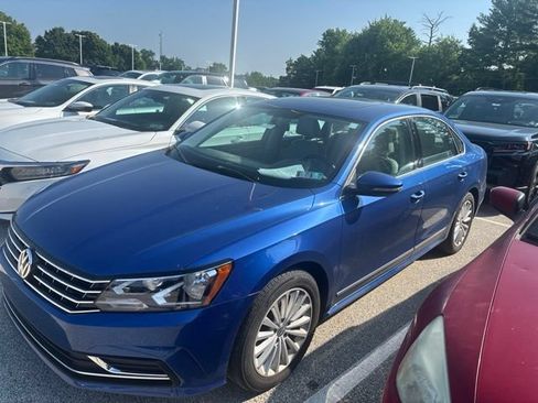 Used 2017 Volkswagen Passat 1.8T SE FWD image 2