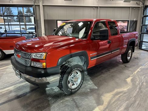 Used 2005 Chevrolet Silverado 2500 LS image 33