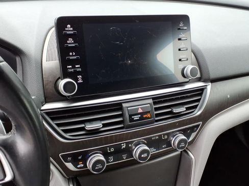 Used 2018 Honda Accord Touring image 21