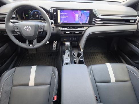 Used 2025 Toyota Camry SE w/ Multimedia Upgrade Package FWD image 8