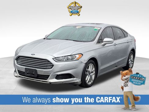 Used 2016 Ford Fusion SE image 1