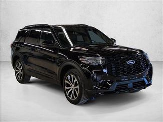 Used 2025 Ford Explorer ST-Line video 3
