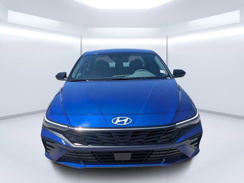 New 2026 Hyundai Elantra SEL Sport Premium FWD image 8