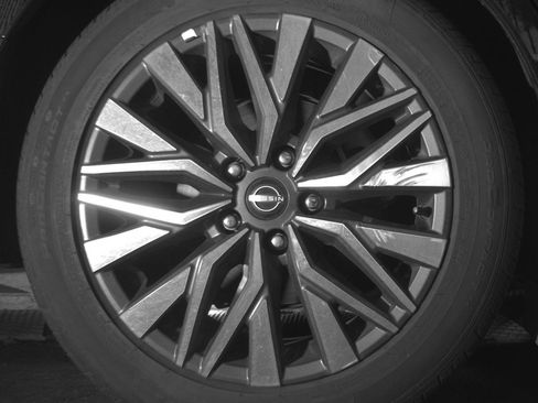 Used 2025 Nissan Altima 2.5 SV FWD image 15