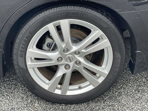 Used 2016 Nissan Altima 3.5 SL w/ 3.5 Technology Package FWD image 10