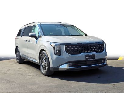 Certified 2025 Kia Carnival SX