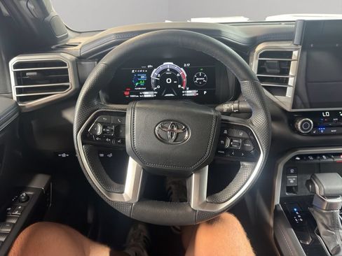 Used 2025 Toyota Tundra Platinum AWD/4WD image 10