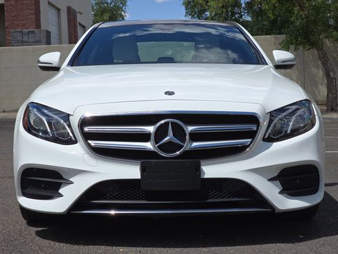 Used 2018 Mercedes-Benz E 400 4MATIC Sedan w/ Premium 1 Package image 2