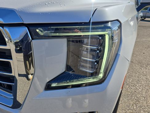 Used 2023 GMC Yukon SLT image 9
