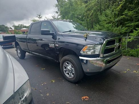 Used 2018 RAM 2500 Tradesman w/ Chrome Appearance Group AWD/4WD image 6