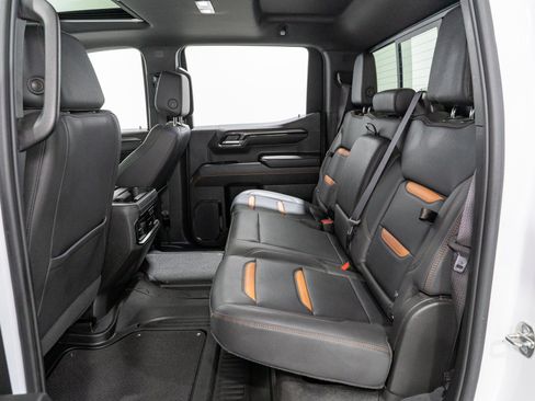 Used 2023 GMC Sierra 1500 AT4 w/ AT4 Preferred Package AWD/4WD image 32
