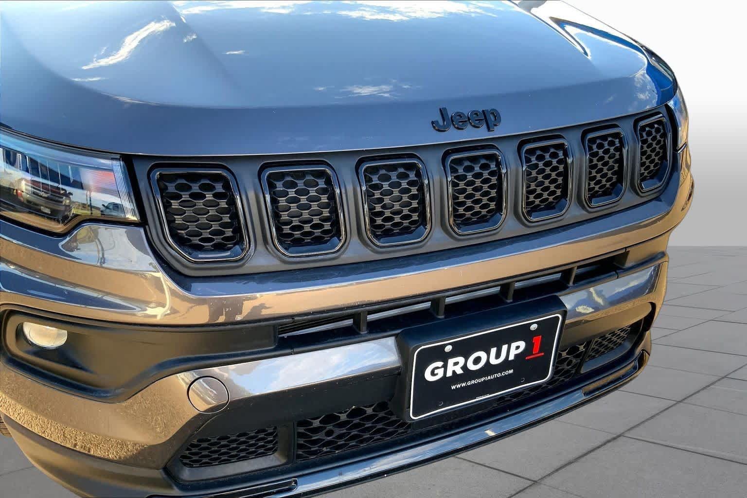 Used 2023 Jeep Compass Latitude AWD/4WD image 30