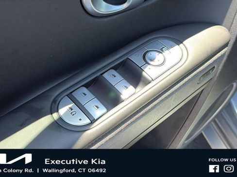 Used 2024 Hyundai Ioniq 5 Limited AWD/4WD image 11
