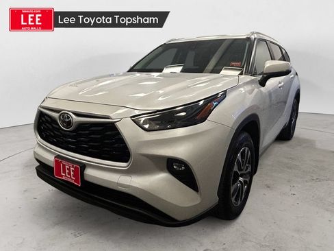 Used 2026 Toyota Highlander XLE AWD/4WD image 1