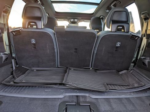 Certified 2024 Volvo XC90 T8 Ultimate w/ Protection Package Premier image 27