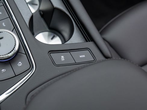 New 2025 Cadillac XT6 Luxury image 26