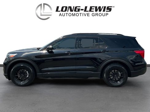 Used 2021 Ford Explorer XLT RWD image 2