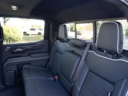 Used 2023 GMC Sierra 1500 AT4X image 26