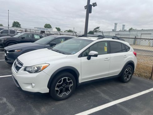 Used 2015 Subaru Crosstrek 2.0i Limited w/ Popular Package #1 AWD/4WD image 1