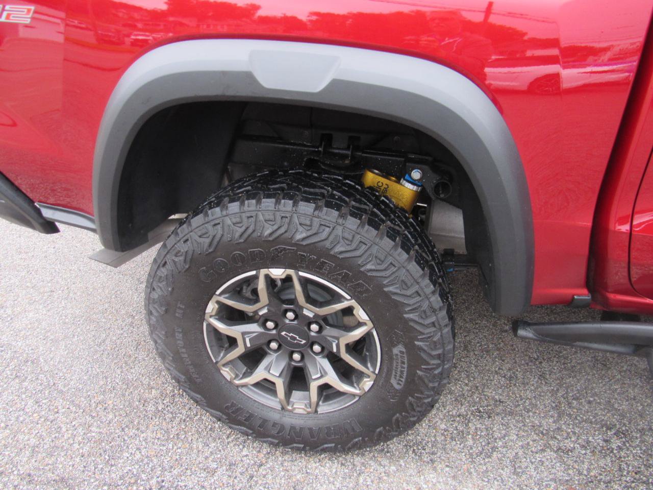 Used 2024 Chevrolet Colorado ZR2 w/ ZR2 Convenience Package III AWD/4WD image 4