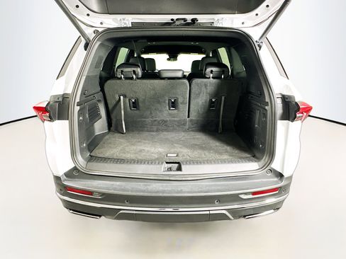 Used 2025 Buick Enclave Preferred image 30