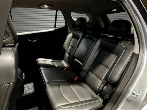 Used 2024 GMC Terrain SLT w/ LPO, Floor Liner Package FWD image 21