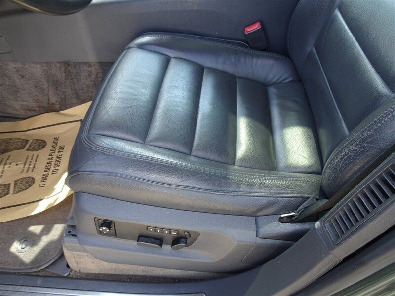 Used 2004 Volkswagen Touareg V6 AWD/4WD image 22