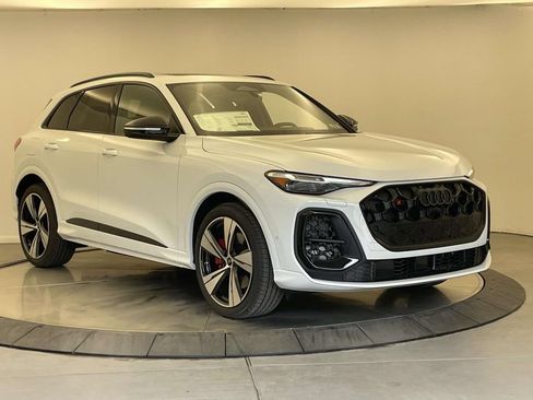 New 2026 Audi SQ5 Premium Plus AWD/4WD image 9