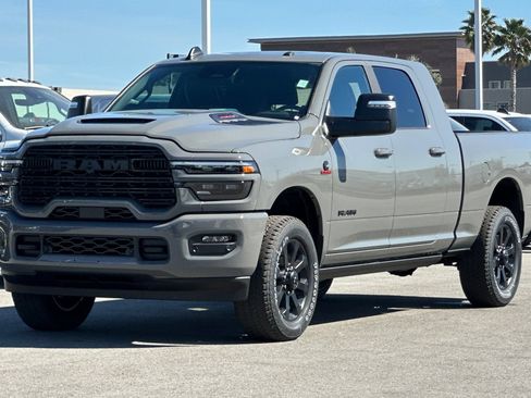 Used 2026 RAM 2500 Laramie AWD/4WD image 9