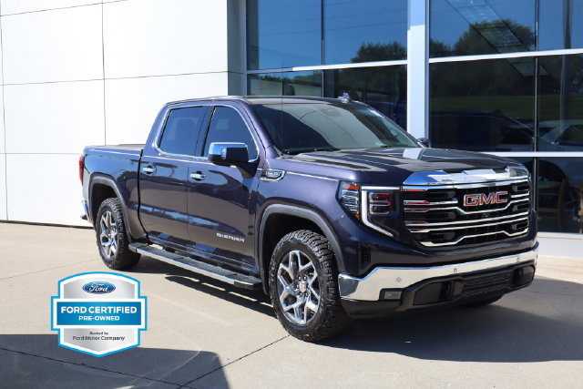Used 2024 GMC Sierra 1500 SLT w/ SLT Premium Plus Package AWD/4WD image 2