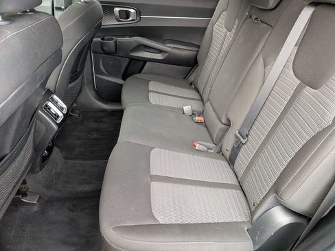 Used 2021 Kia Sorento LX FWD image 28