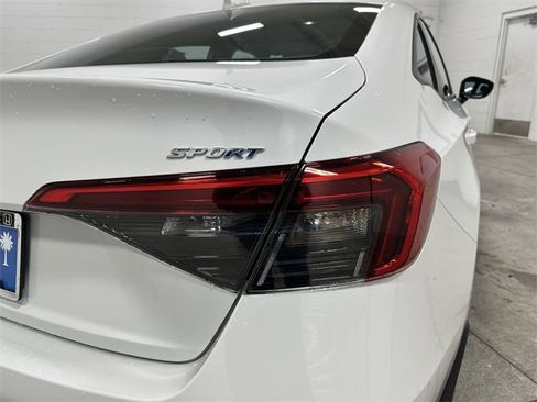 Used 2023 Honda Civic Sport image 21