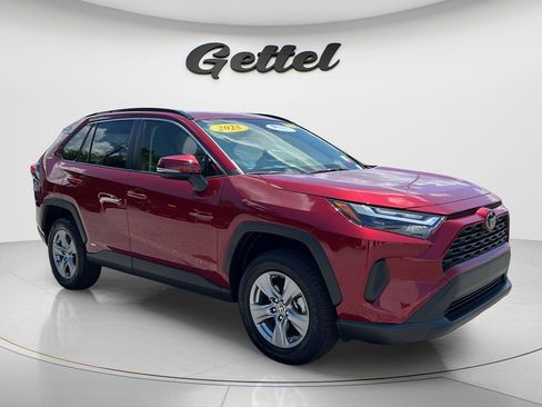 Used 2025 Toyota RAV4 XLE w/ Convenience Package AWD/4WD image 3
