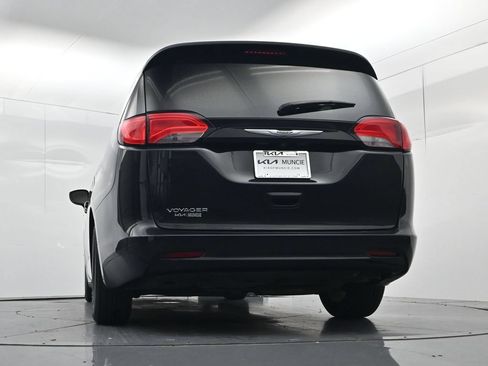 Used 2023 Chrysler Voyager LX FWD image 37
