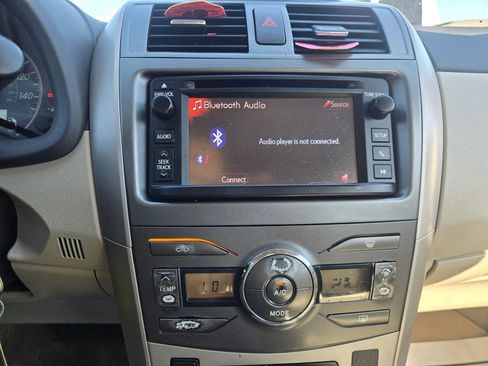 Used 2013 Toyota Corolla LE w/ Premium Pkg image 22