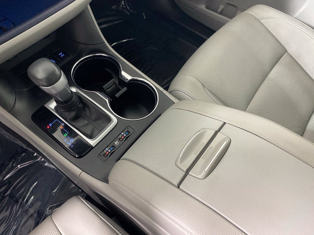 Used 2019 Toyota Highlander Limited Platinum AWD/4WD image 22
