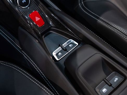 Used 2023 Ferrari F8 Tributo image 40