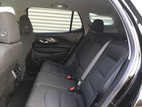 Used 2023 GMC Terrain SLE w/ Driver Convenience Package AWD/4WD image 6