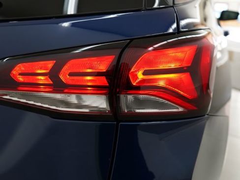 Used 2023 Chevrolet Equinox LT image 80