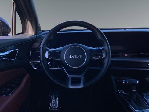 Used 2023 Kia Sportage SX image 12