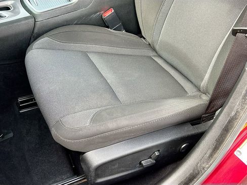 Used 2022 Dodge Charger SXT image 16