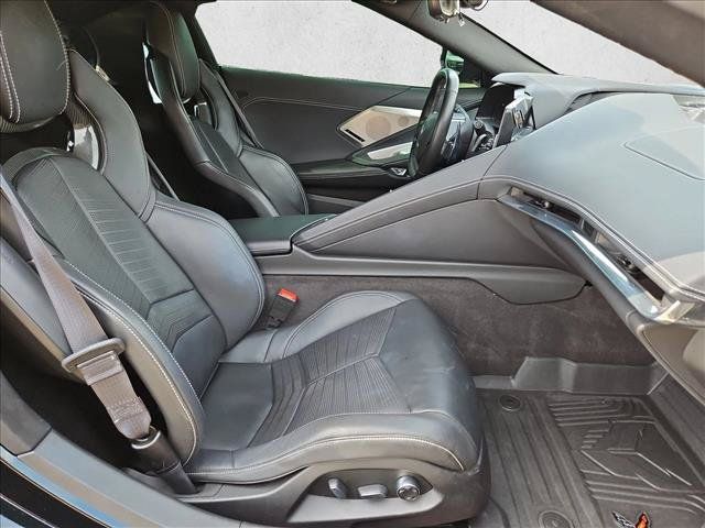 Used 2020 Chevrolet Corvette Stingray Preferred Cpe w/ 2LT Preferred Equipment Group RWD image 17